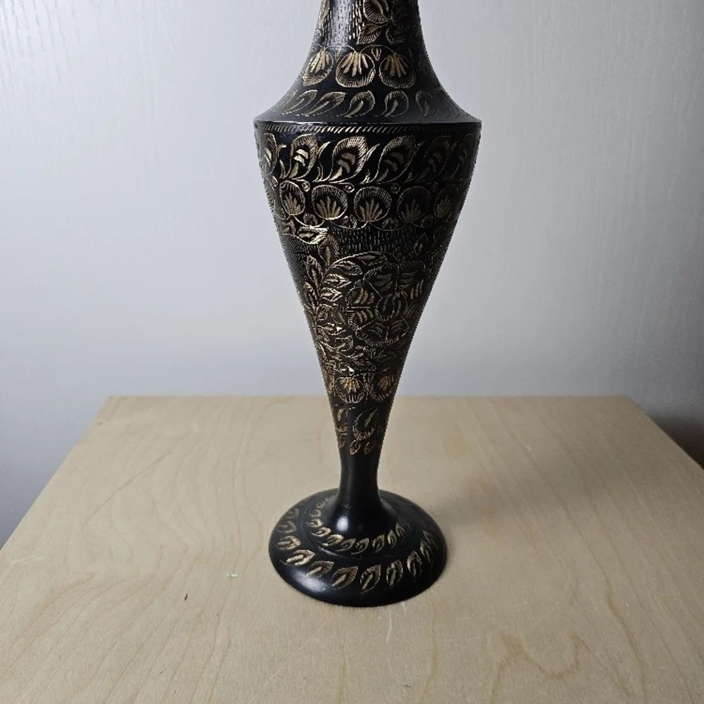 Elegant Black and Gold Vase
